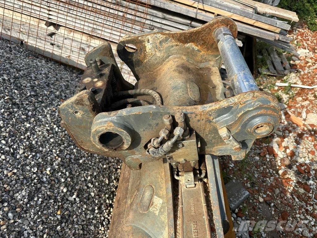 Liebherr R 922 Rupsgraafmachines