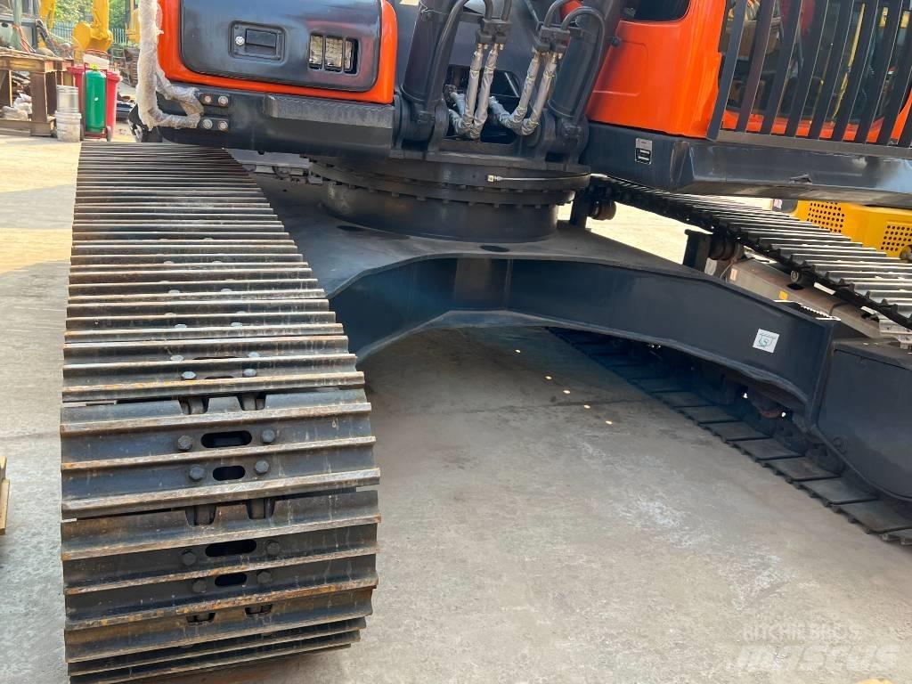 Doosan DX300 Wielgraafmachines
