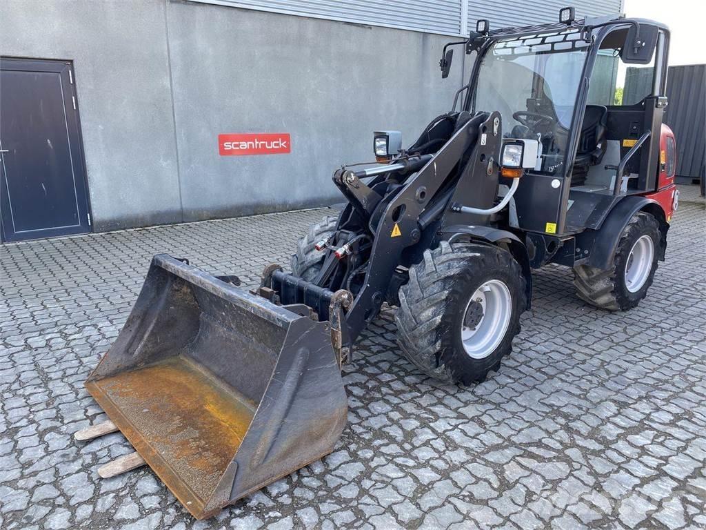 Weidemann 2070 Knik- en schrankladers