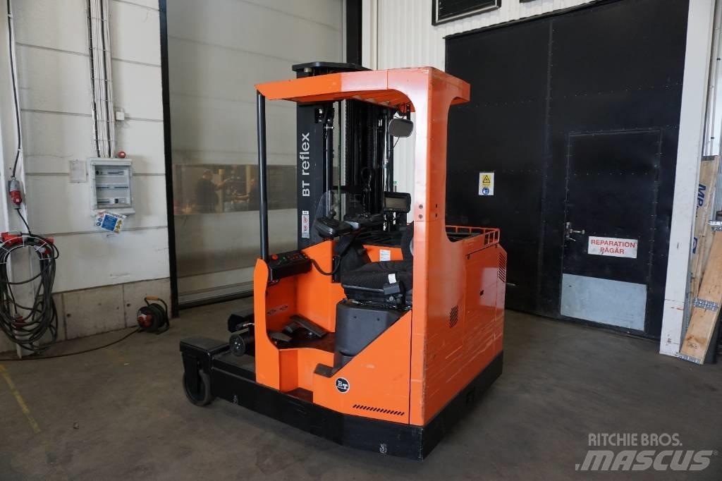 Toyota FRE270 Four-way truck