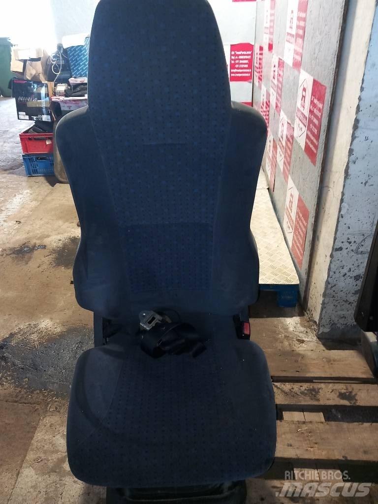 MAN TGM  81623076528 Cabine en interieur
