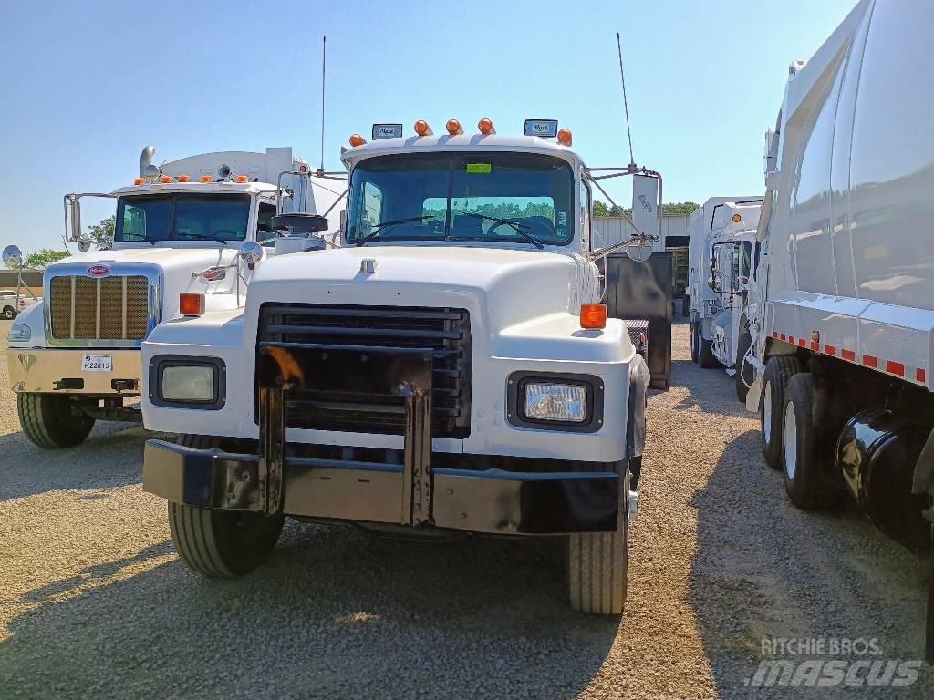 Mack RD 688 S Vuilniswagens