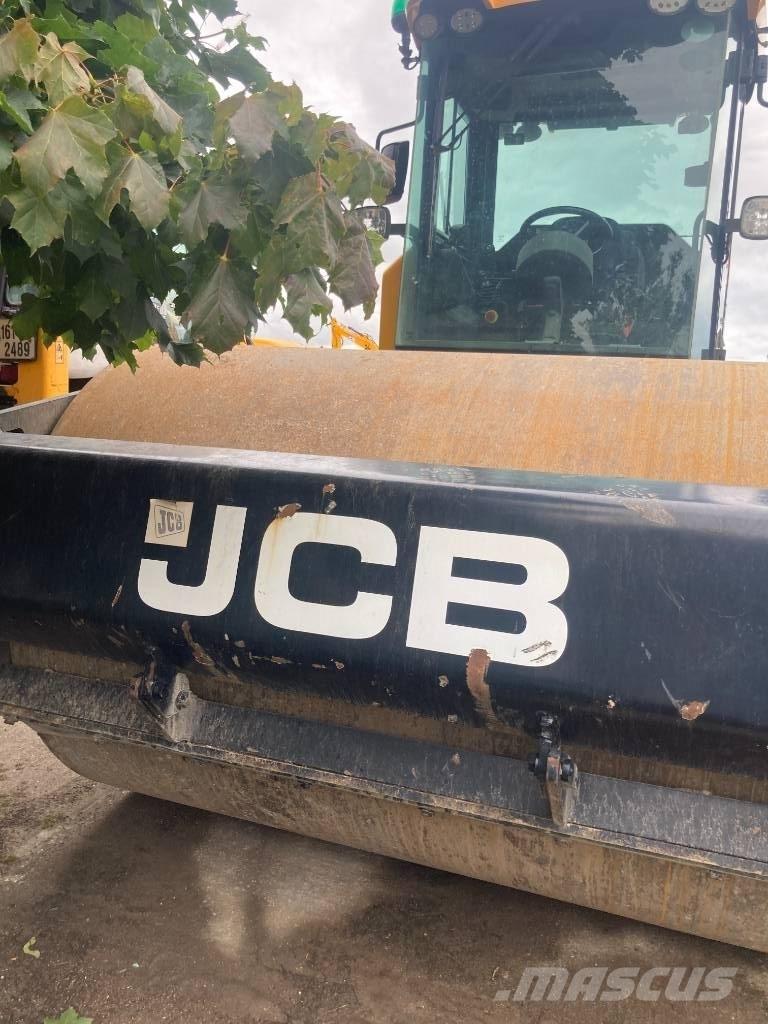 JCB VM137 2015 Trilrolwalsen