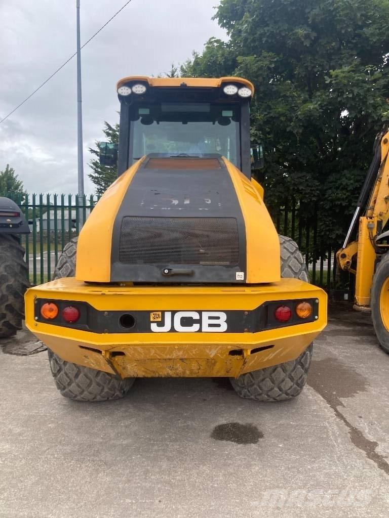 JCB VM137 2015 Trilrolwalsen