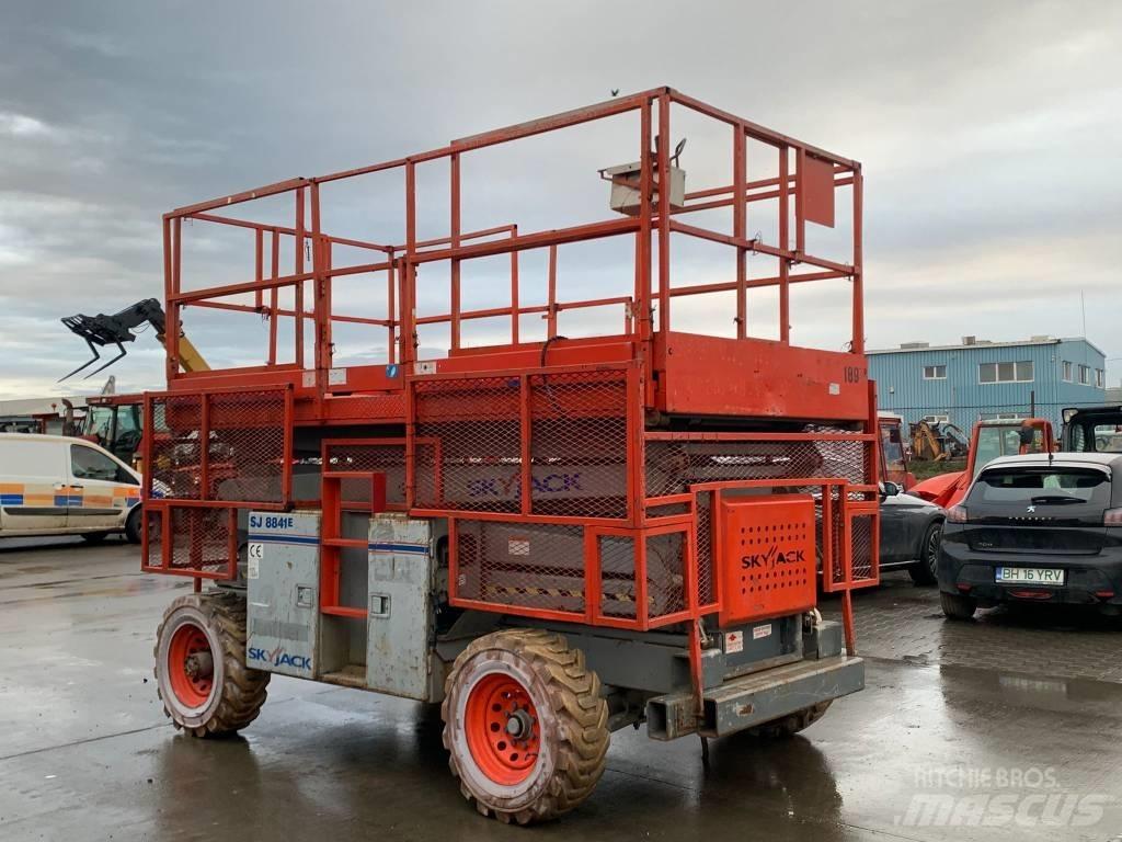 SkyJack SJ 8841 Schaarhoogwerkers