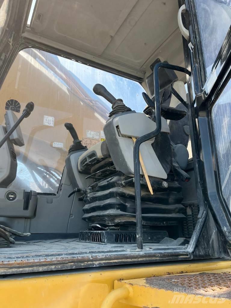 CAT 374 F Rupsgraafmachines