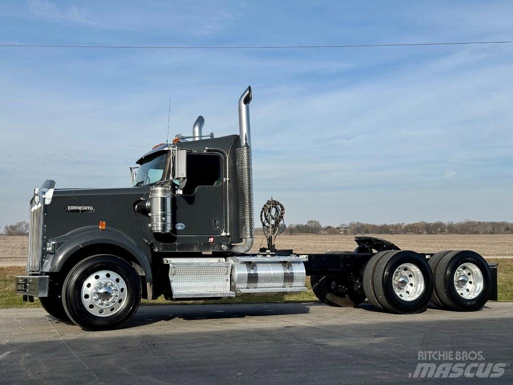 Kenworth W900 Trekkers