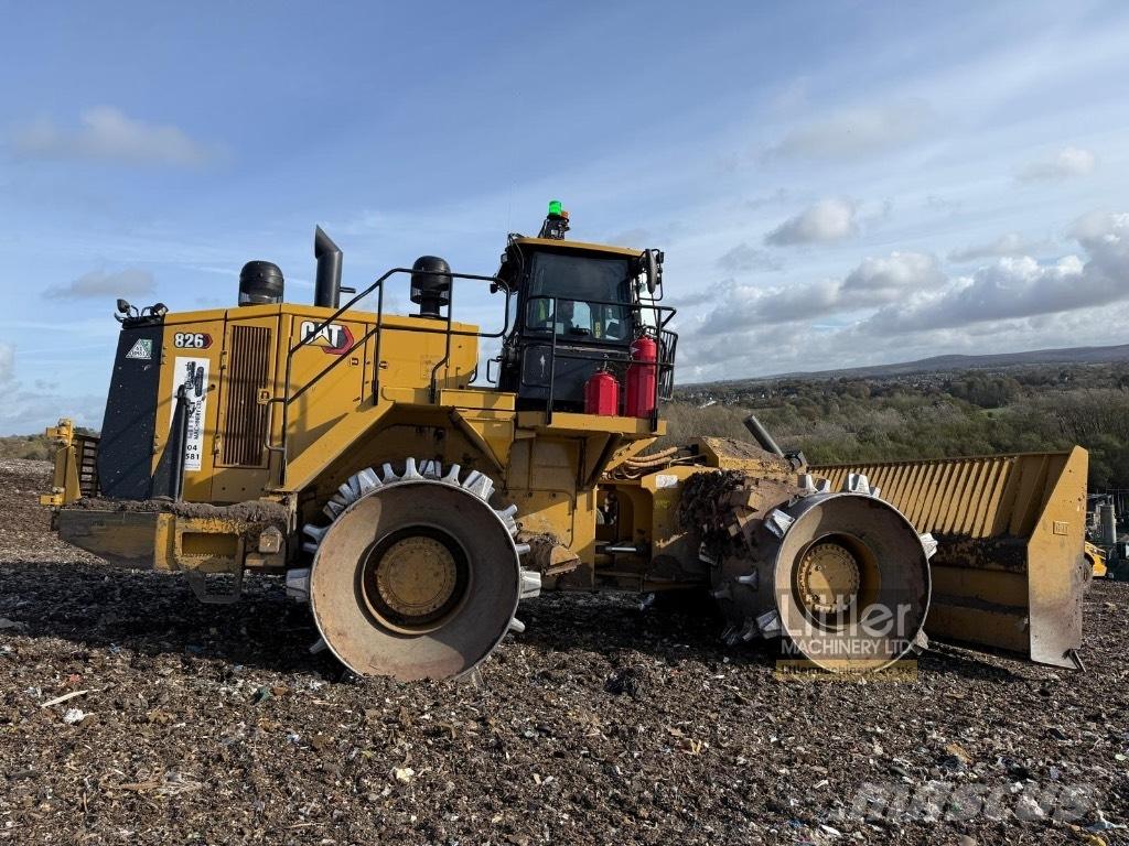 CAT 826 Afvalpersen