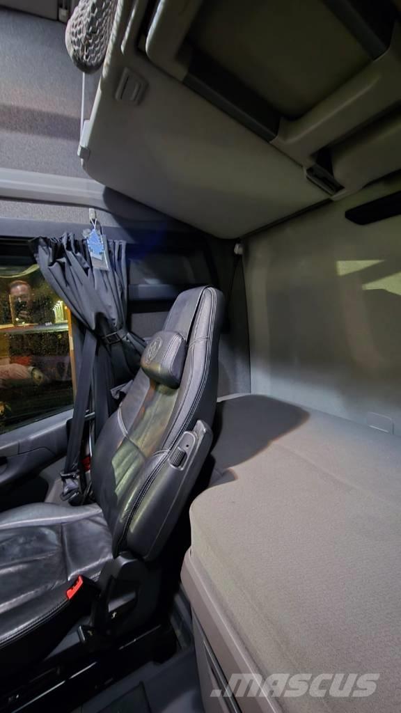 Scania S 580 Trekkers