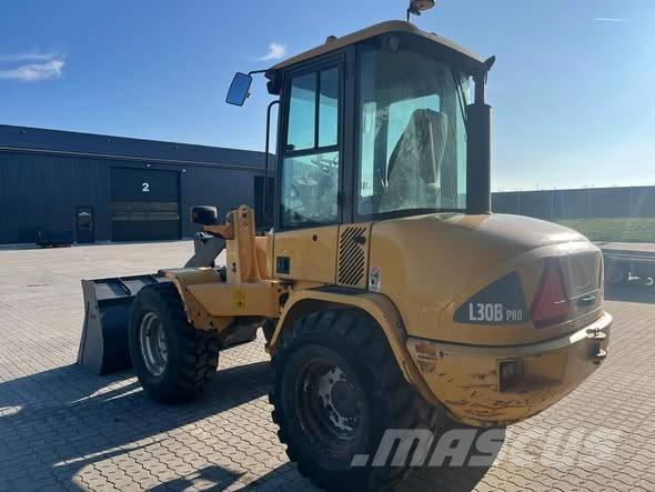 Volvo L 30 B Wielladers