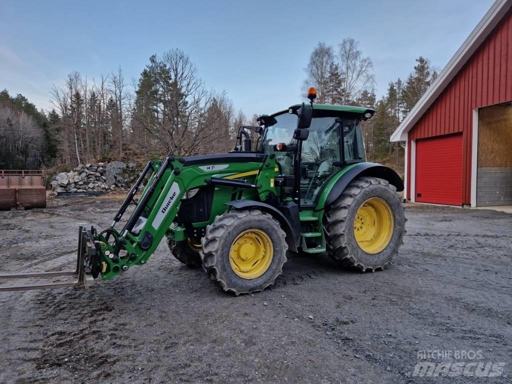 John Deere 5215R Tractoren