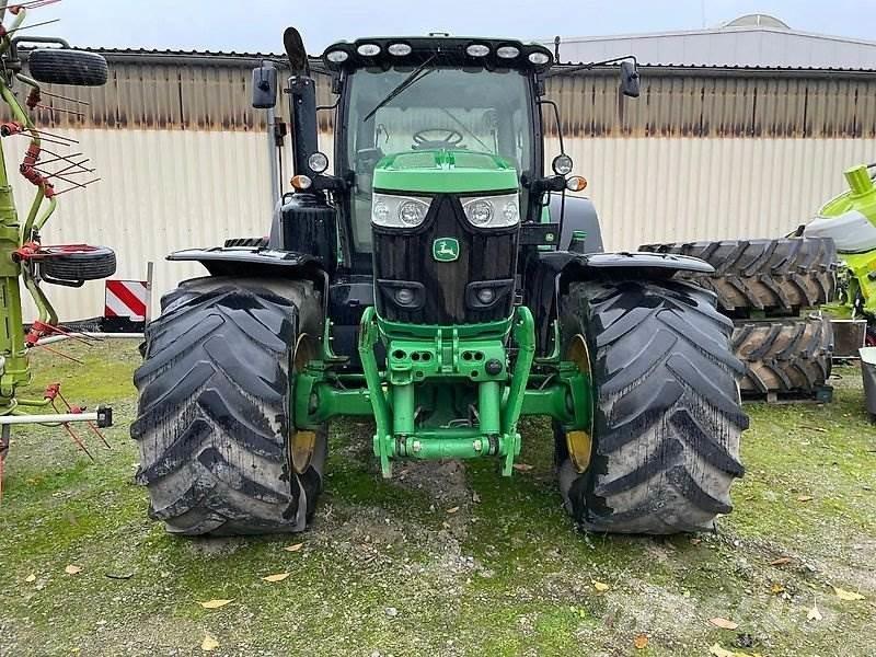 John Deere 6195 R Tractoren