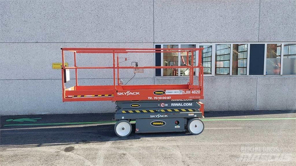 SkyJack SJIII4620 Schaarhoogwerkers