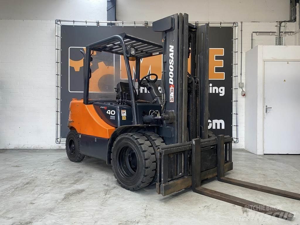 Doosan D40SC-5 Diesel heftrucks
