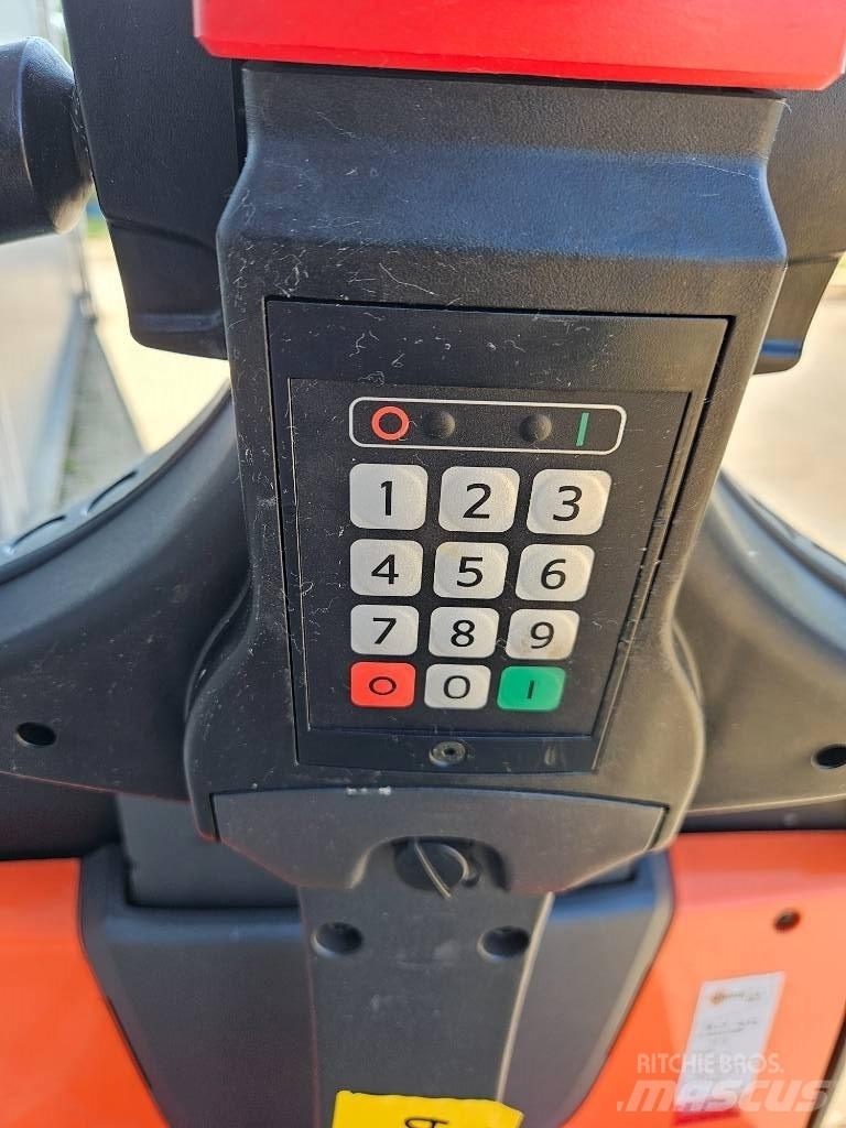BT LWE 140 Electro-pallettrucks