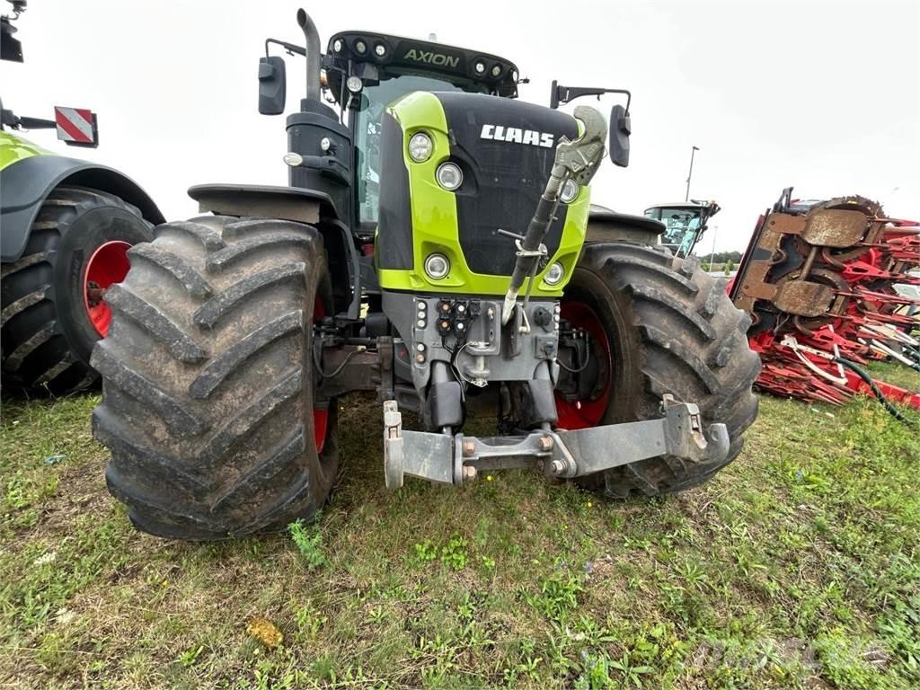 CLAAS Axion 960 TT Tractoren
