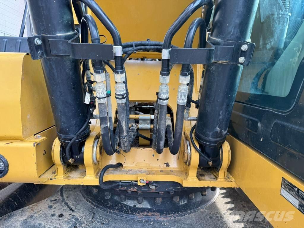 CAT 323 07A Rupsgraafmachines