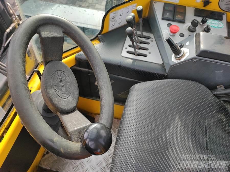 Combilift C4000 Four-way truck