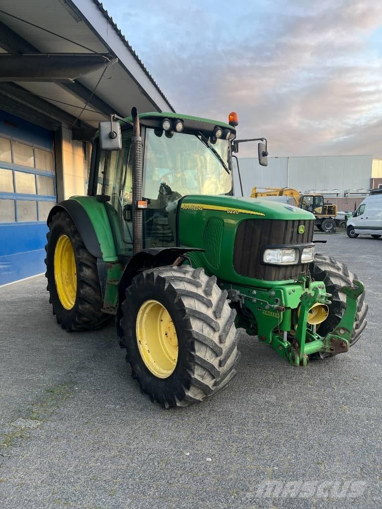 John Deere 6220 Tractoren