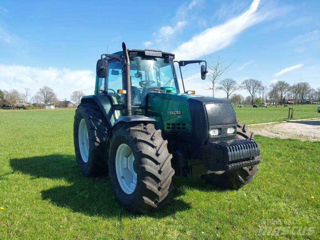 Valtra 6650 TwinTrac Tractoren