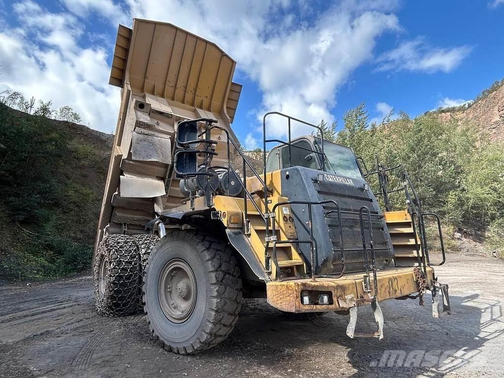 CAT 773F Starre dumptrucks