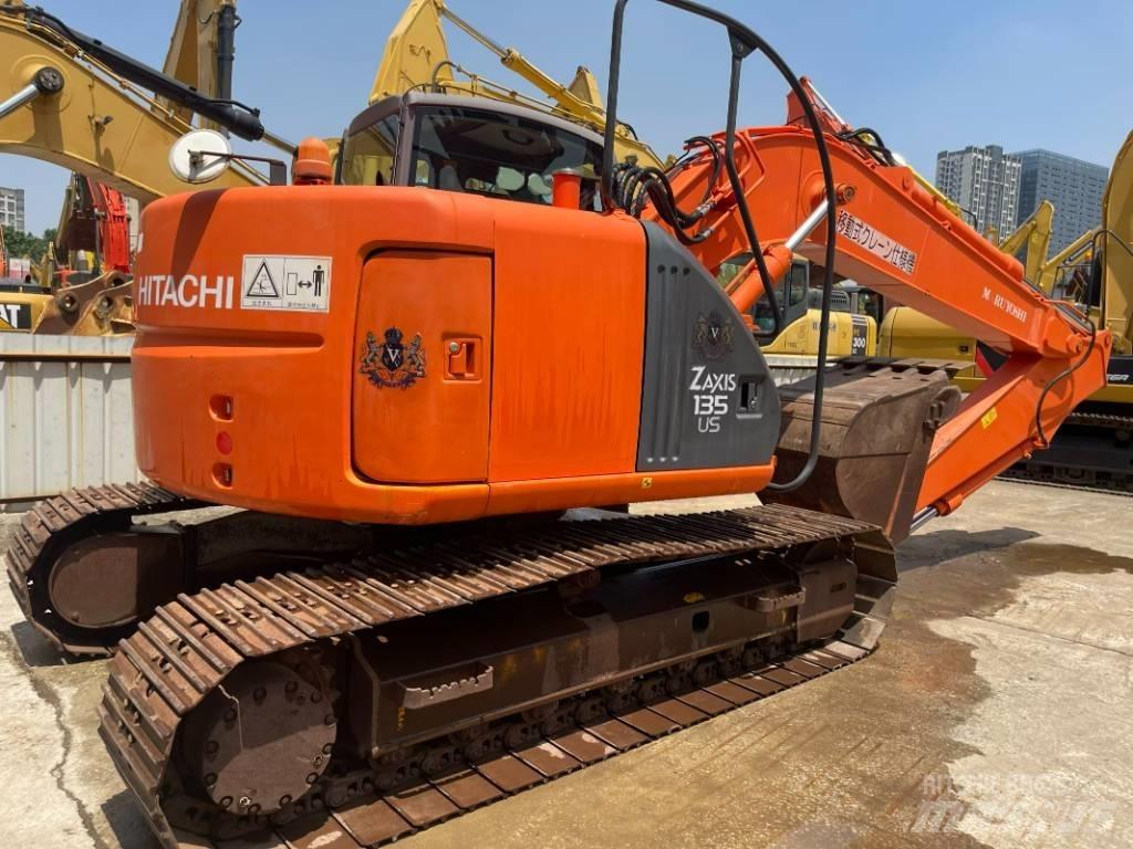 Hitachi ZX 135 Rupsgraafmachines