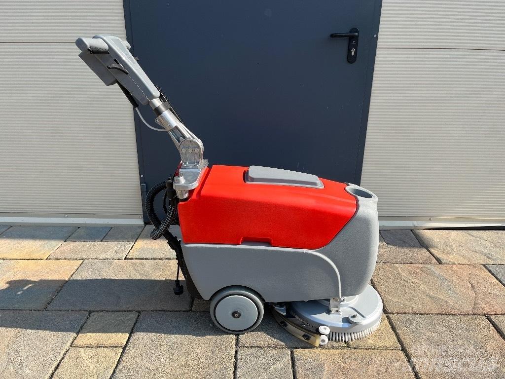 Hako B 12 Schrobzuigmachines