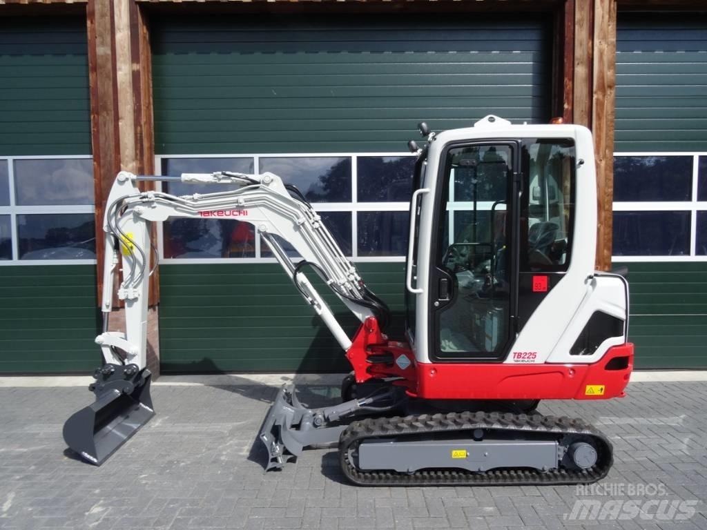 Takeuchi TB 225 Minigraafmachines < 7t