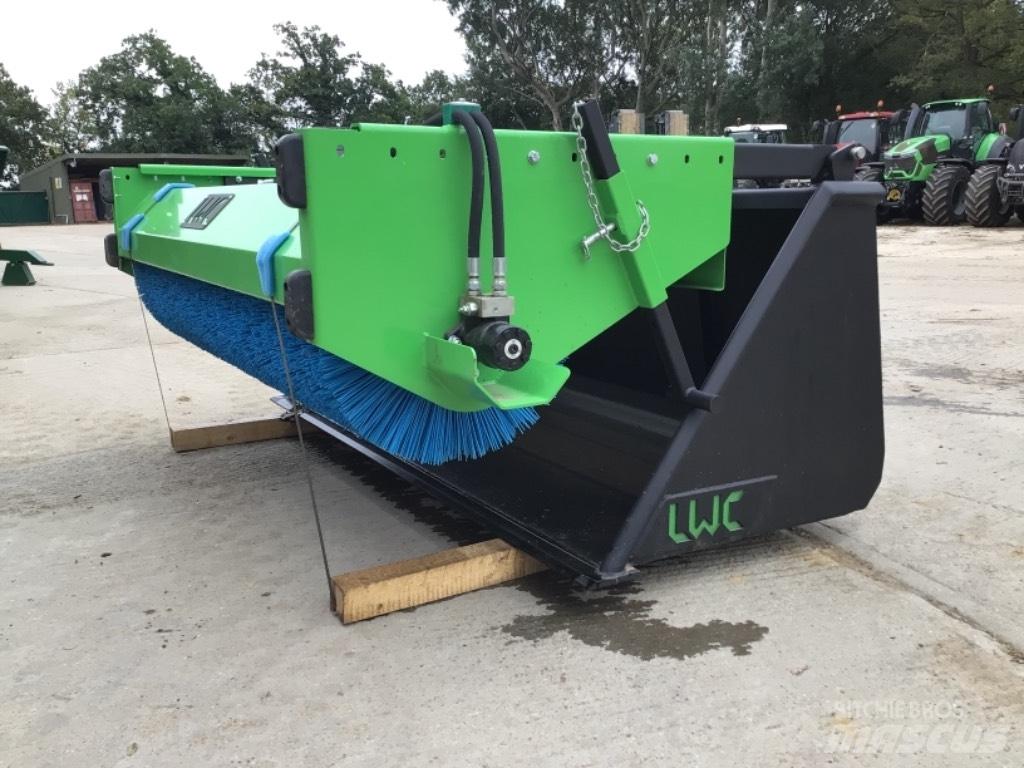 LWC SWEEPER Veegmachines