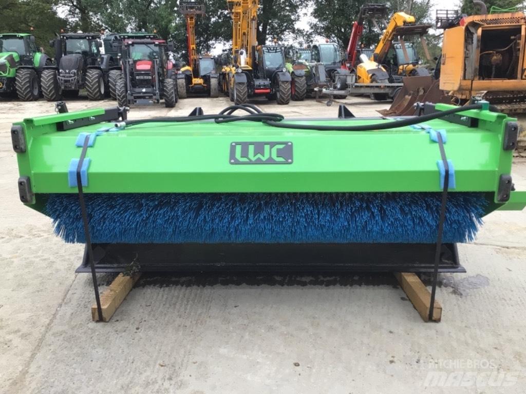 LWC SWEEPER Veegmachines