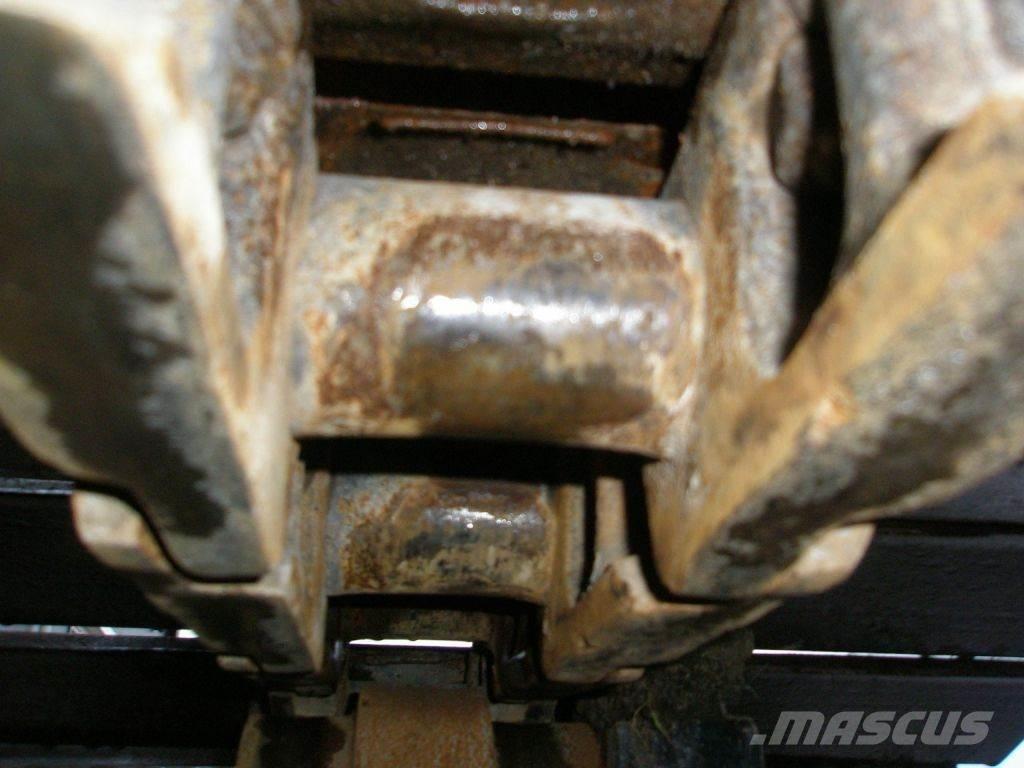 Kato HD512-3 Rupsgraafmachines