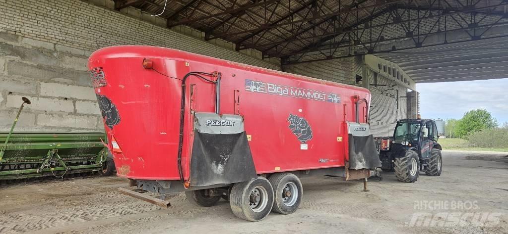 Peecon Mammoet Mengvoedermachines