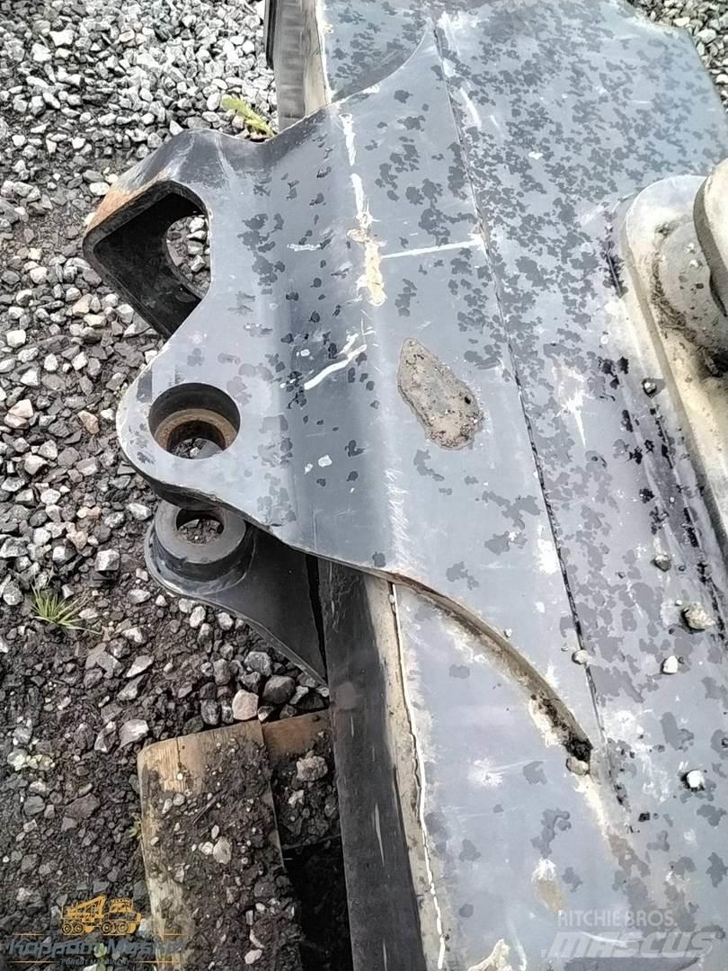 Komatsu 165 Uitrijwagenkranen