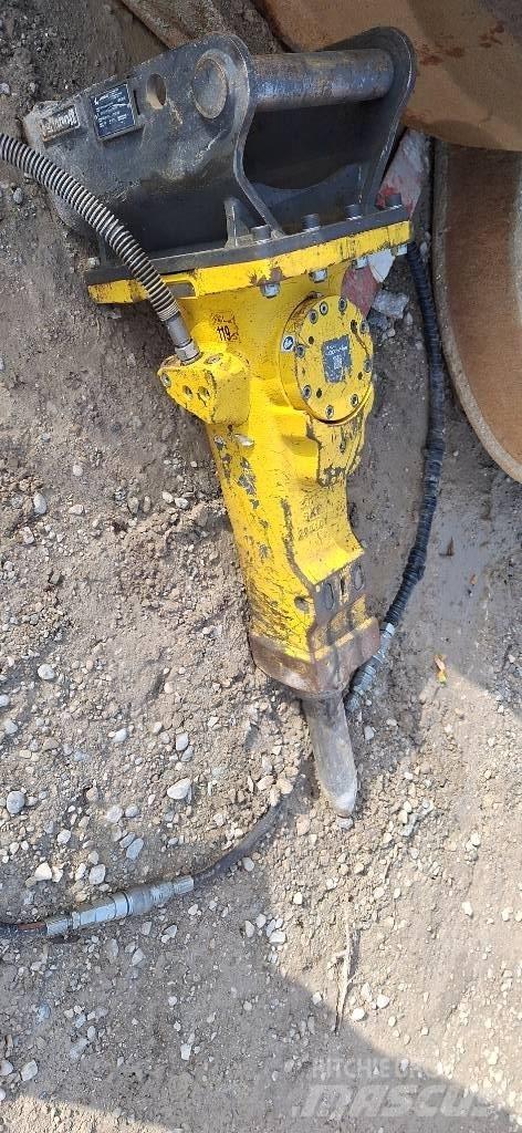Epiroc SB 302 Hamers en brekers