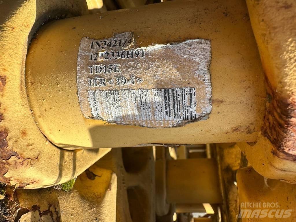 CAT TD15E Rupsbanden, kettingen en onderstel