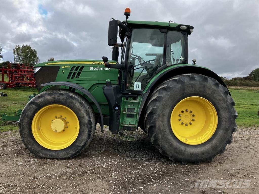John Deere 6215R Tractoren