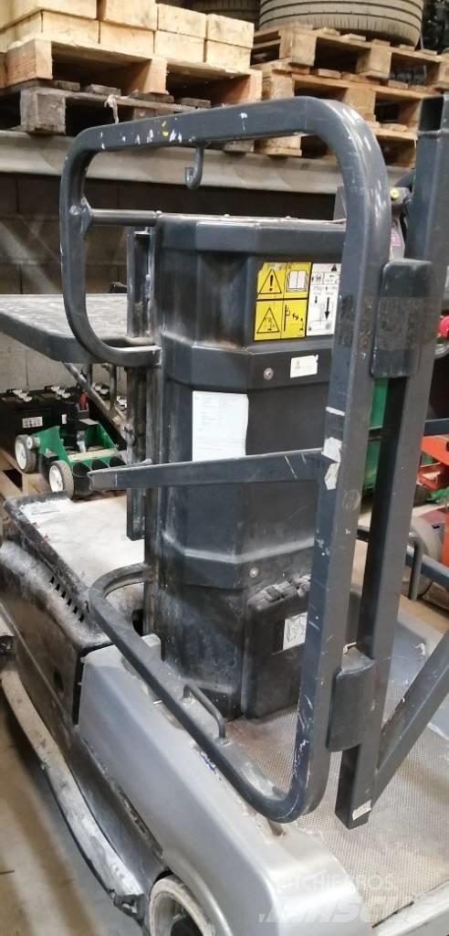 JLG 10 MSP Personenliften en invalideliften