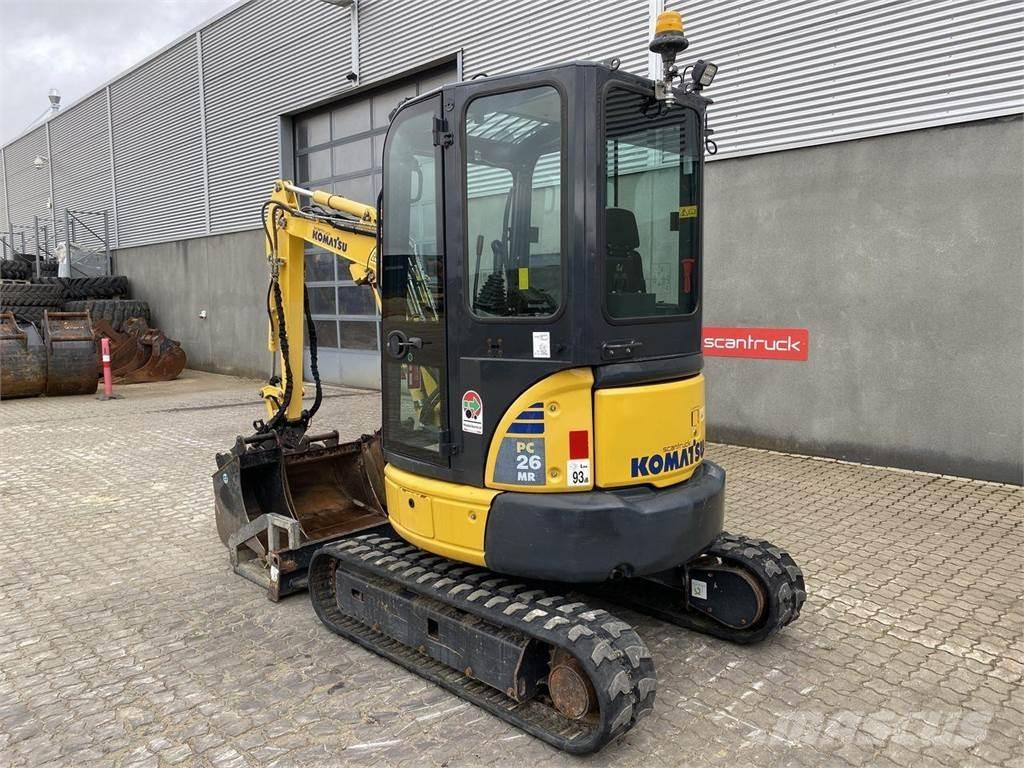 Komatsu PC26MR-3 Wielgraafmachines