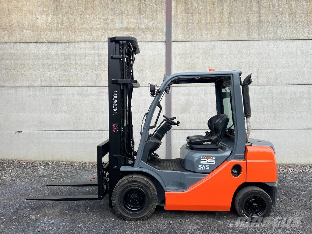 Toyota 02-8 FDF 25 Diesel heftrucks