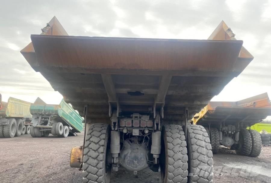 Komatsu HD405-7 Starre dumptrucks