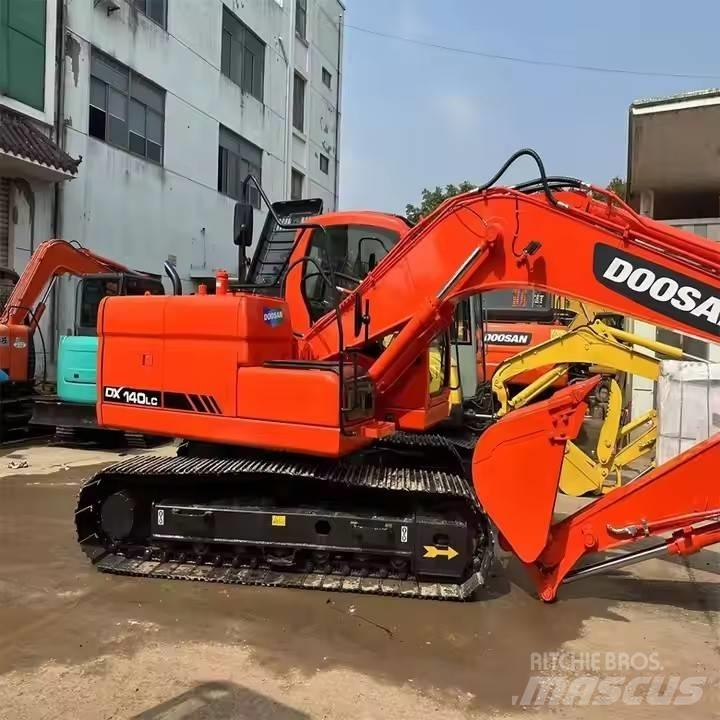 Doosan DX140LC Rupsgraafmachines