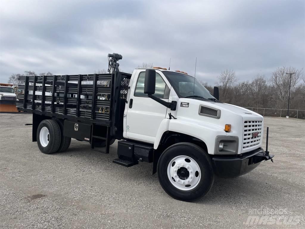 GMC T 7500 Vlakke laadvloer met kraan