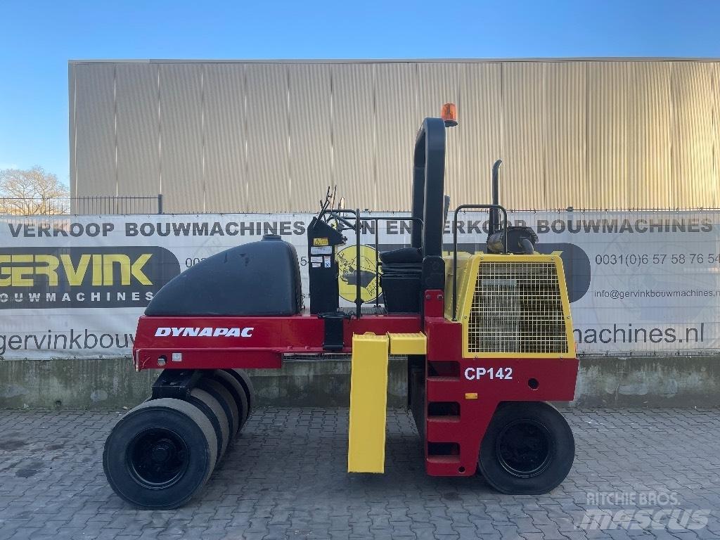 Dynapack CP 142 Bandenwalsen