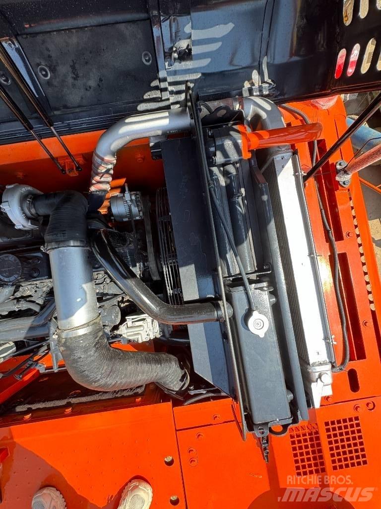 Doosan DX 300 LC Rupsgraafmachines