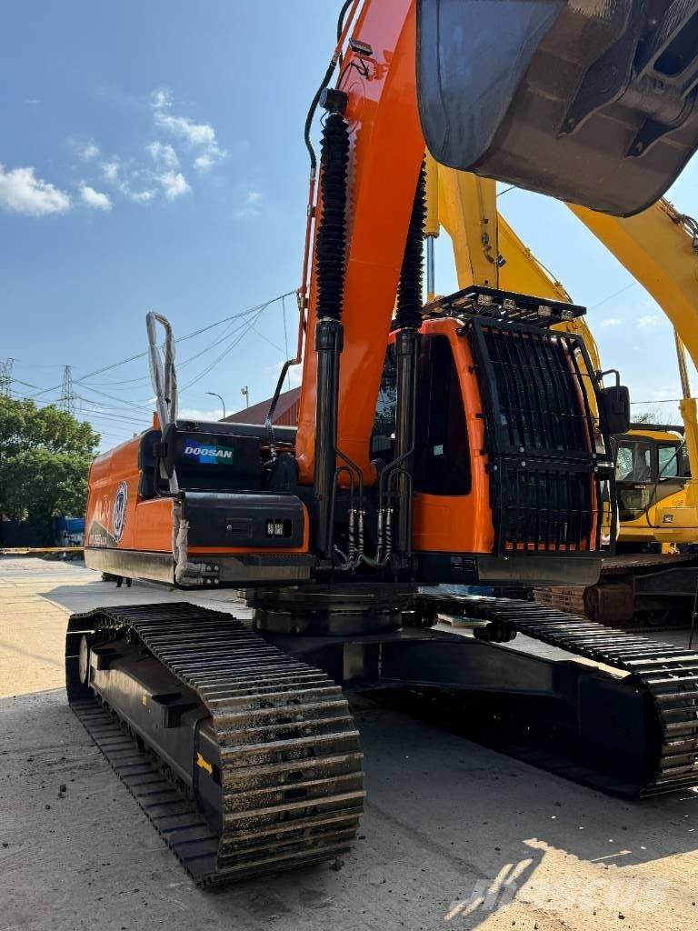 Doosan DX 225 LCA Rupsgraafmachines