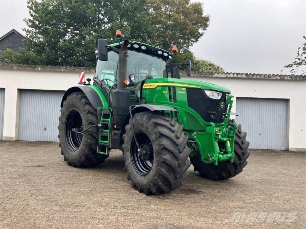 John Deere 6R 250 Tractoren