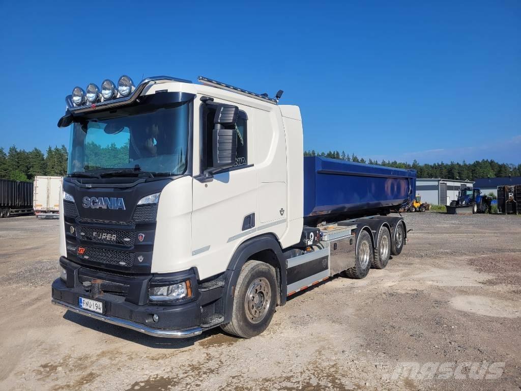 Scania R520 Vrachtwagen met containersysteem