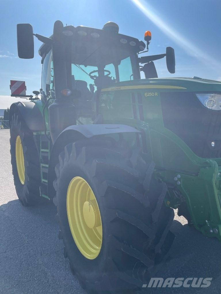 John Deere 6250 R Tractoren