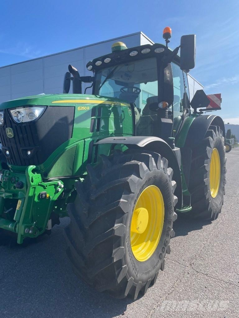 John Deere 6250 R Tractoren
