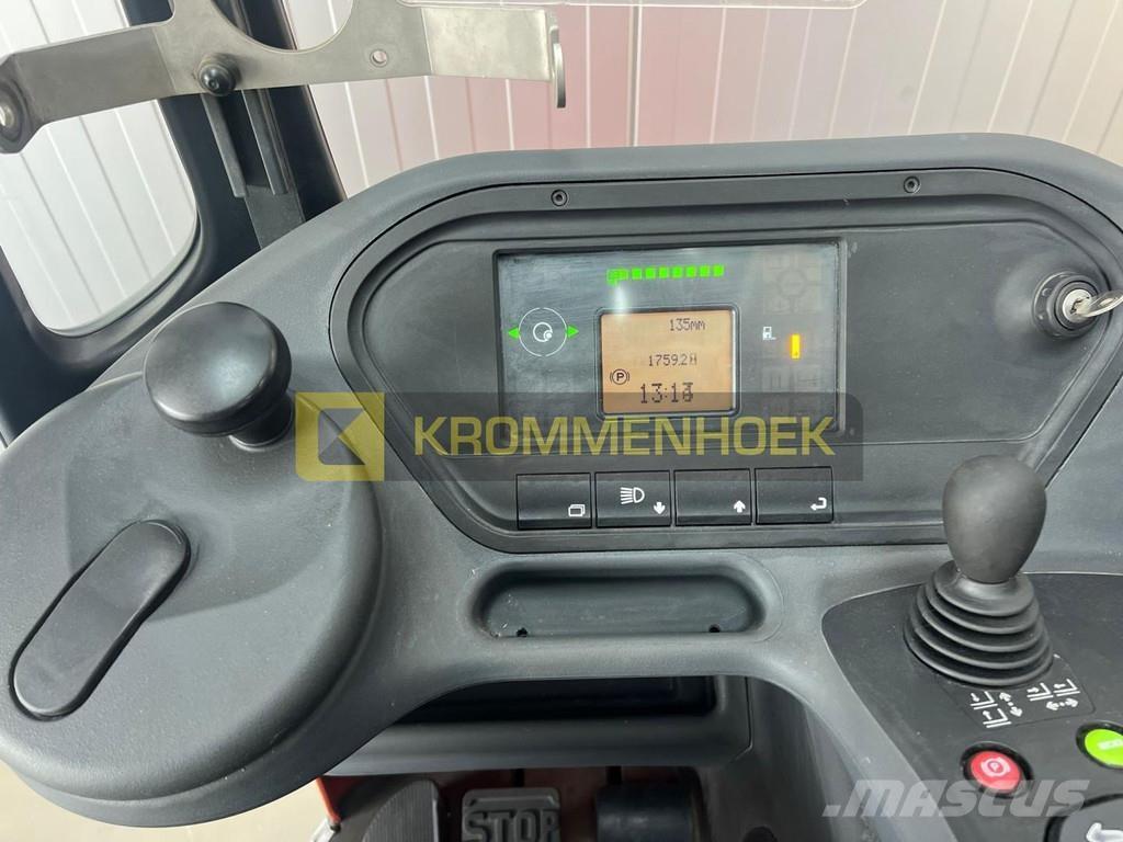 Linde R 16 Reachtruck voor hoog niveau